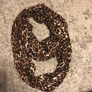 Express infinity scarf